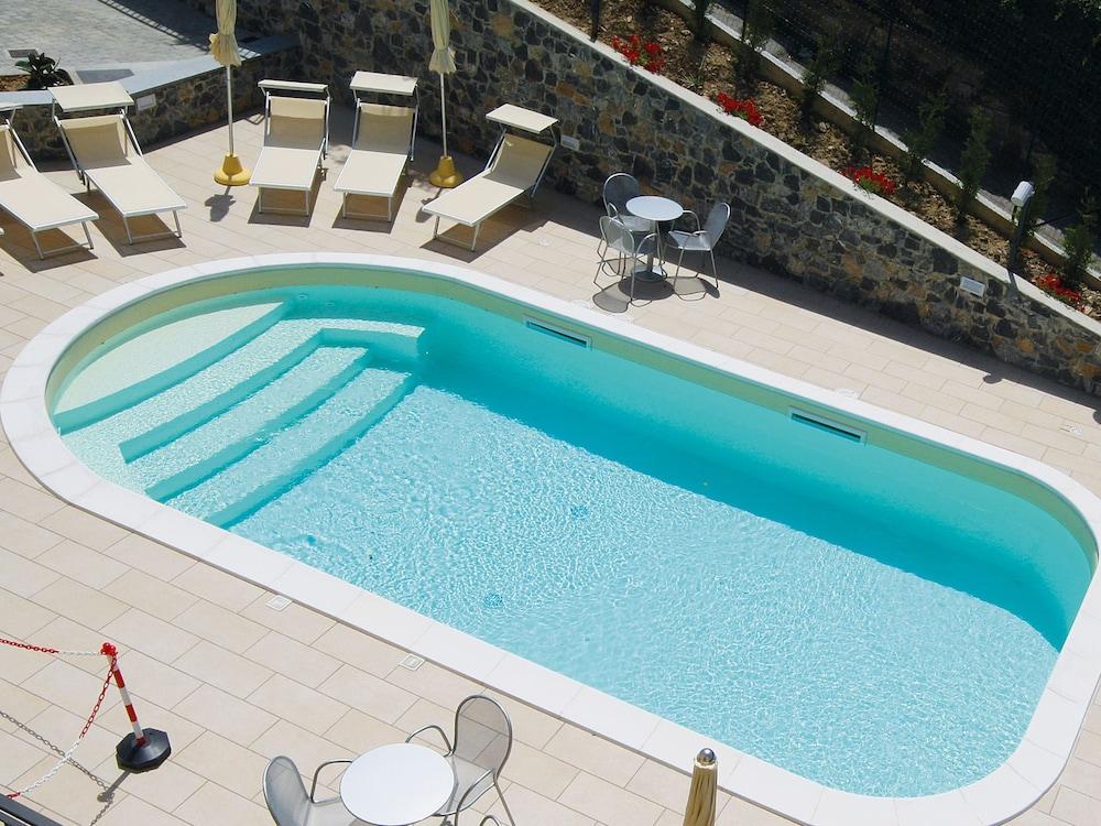 Piccolo Hotel Diano Marina Eksteriør billede