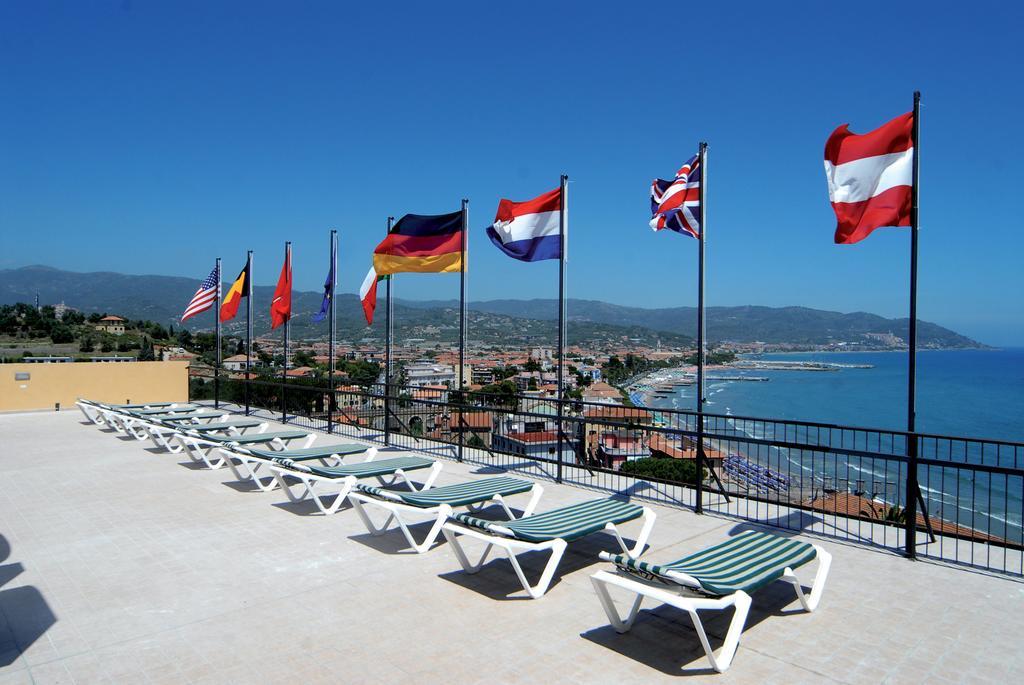 Piccolo Hotel Diano Marina Eksteriør billede