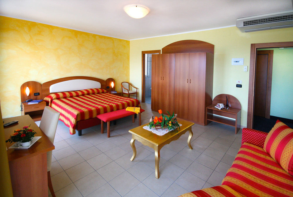 Piccolo Hotel Diano Marina Eksteriør billede